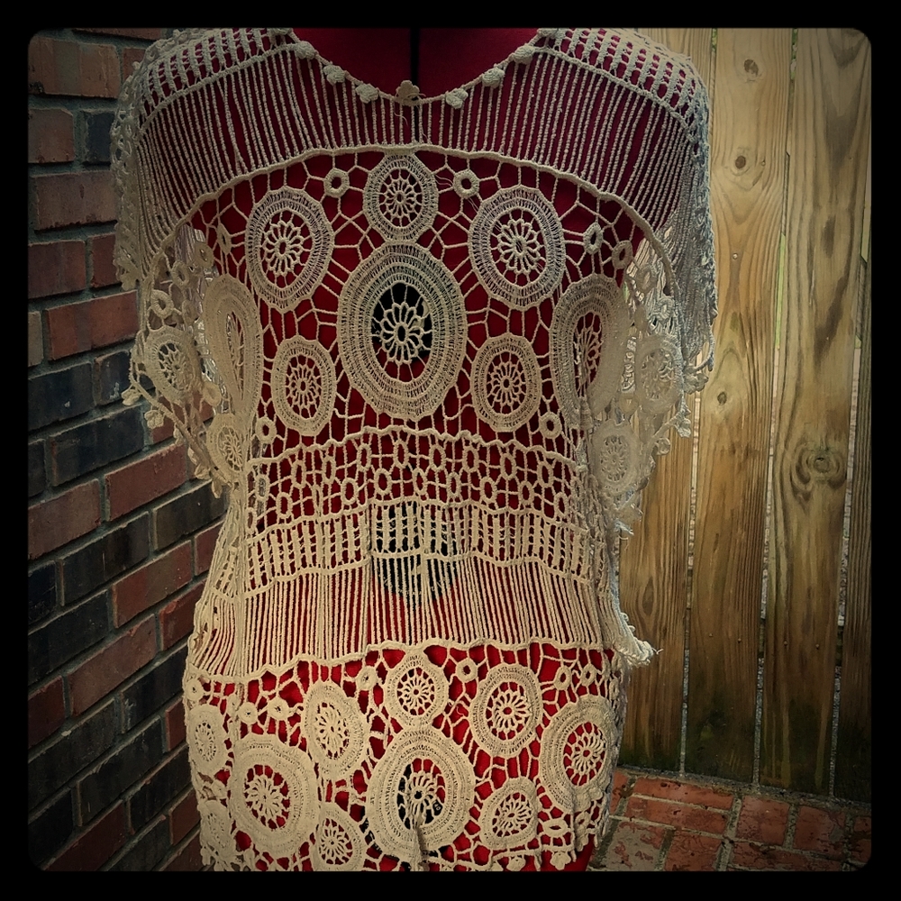 Crocheted pullover - Picture 1 of 3